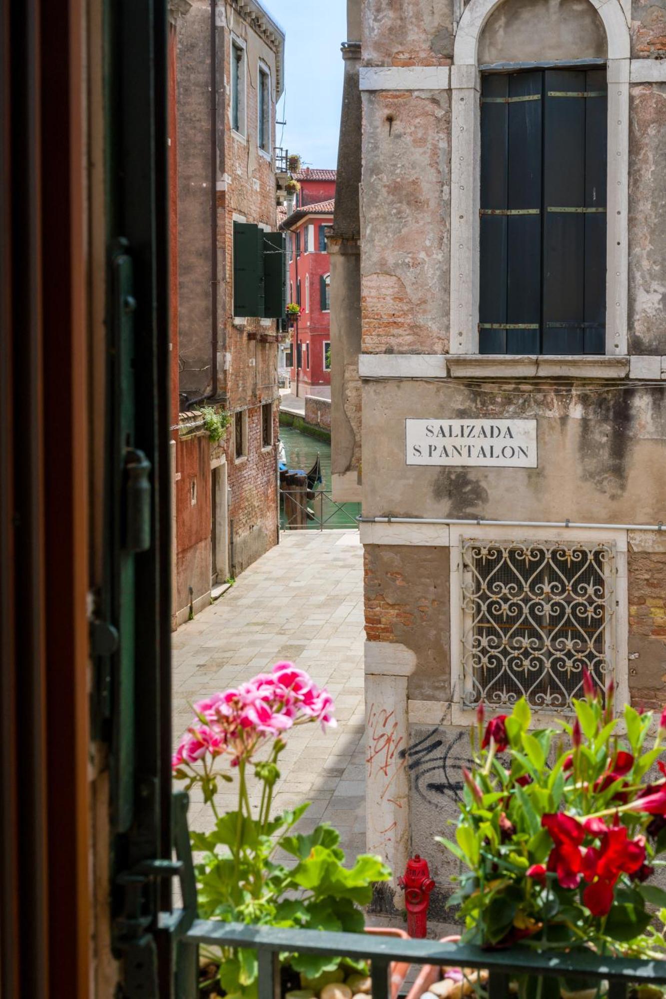 Ca Del Bezzo - Comfort & City View Venedik Dış mekan fotoğraf